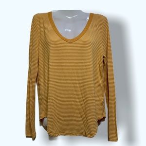 SO favorite V- Neck long sleeve striped shirt